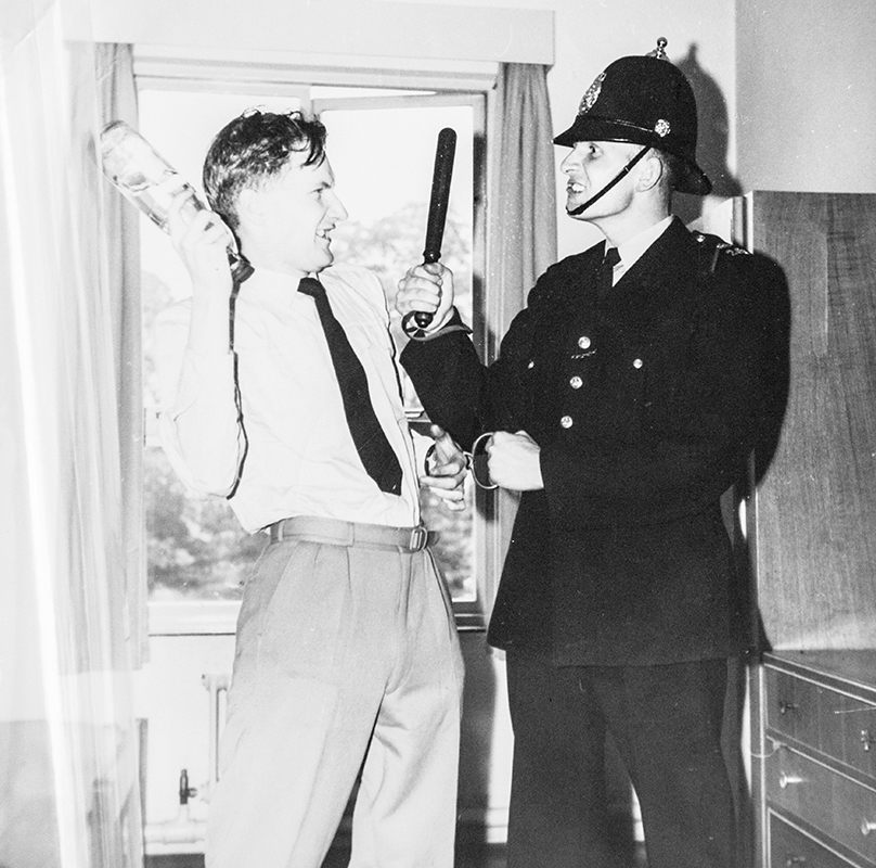 BOB BACK IN THE DAY – POLICEMAN WHILE DREAMING OF PHOTOGRAPHY